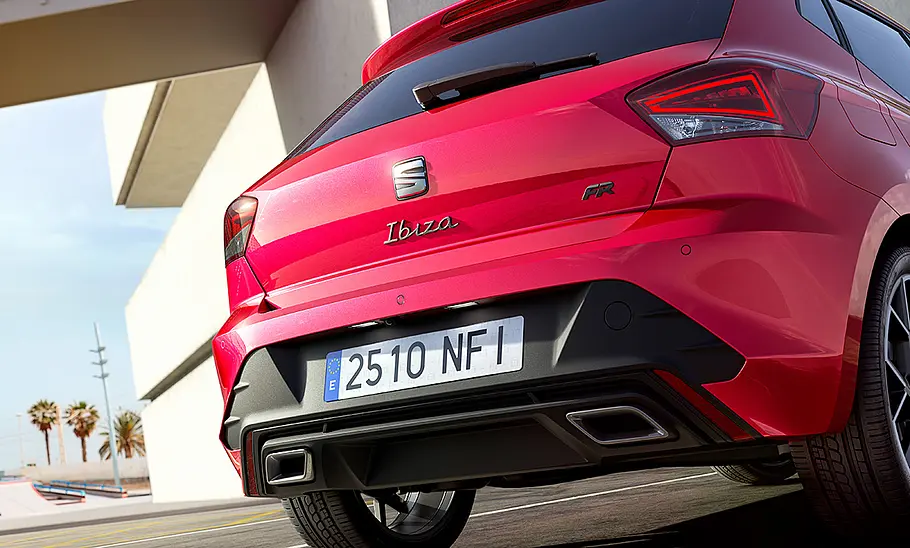 Seat Ibiza Facelift (2025) Eine Detailaufnahme zeigt einen Ausschnitt des Hecks des Seat Ibiza Facelift (2025).