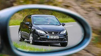 Seat Ibiza Cupra 1.4 TSI im Rückspiegel - Foto: AUTO ZEITUNG Archiv