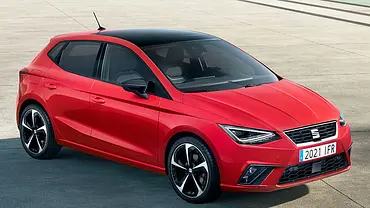 Der Seat Ibiza (2021) stehend von schräg vorne fotografiert. - Foto: Seat Der Seat Ibiza (2021) stehend von schräg vorne fotografiert. - Foto: Seat