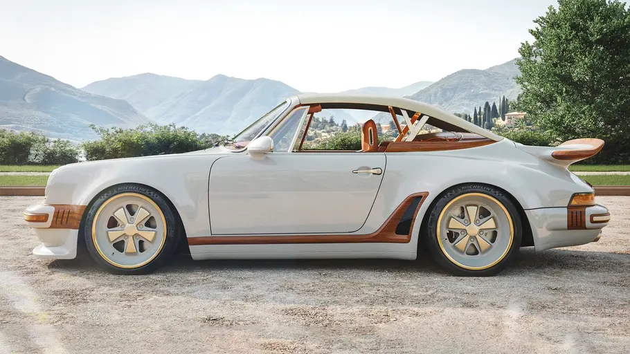 Singer Classic Turbo Cabriolet Das Singer Classic Turbo Cabriolet stehend seitlich