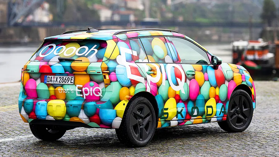 Skoda Epiq (2026) Blick von schräg hinten auf den Skoda Epiq (2026).