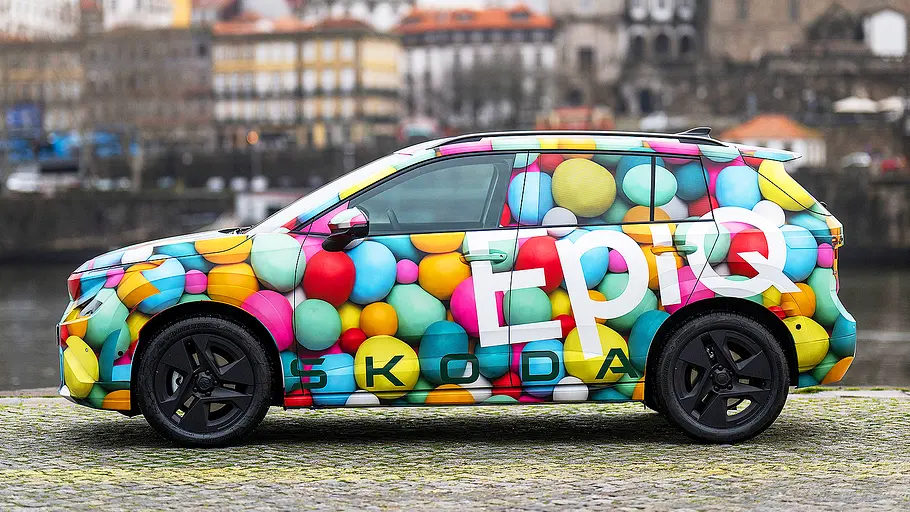 Skoda Epiq (2026) Blick von der Seite auf den Skoda Epiq (2026).