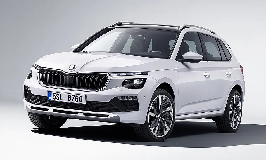 Skoda Kamiq Facelift (2024) Das Skoda Kamiq Facelift (2024) statisch von schräg vorne fotografiert.