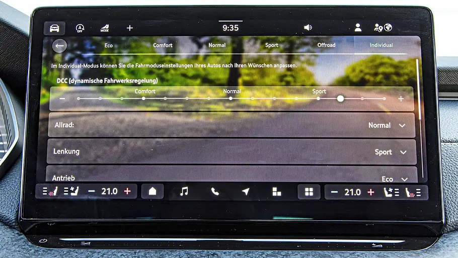 Skoda Octavia 2.0 TSI 4x4 Infotainment-Anzeige im Skoda Octavia 2.0 TSI 4x4.