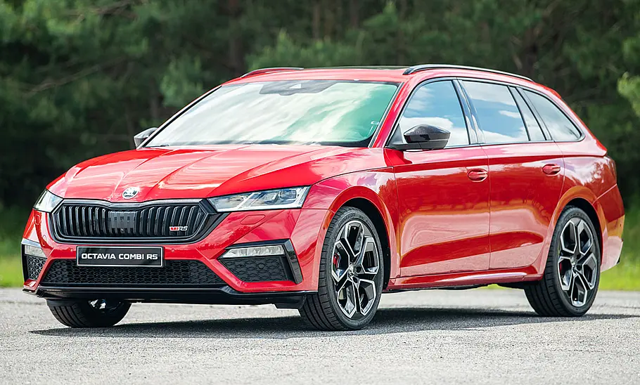 Skoda Octavia Combi RS (2020) Skoda Octavia Combi RS (2020)