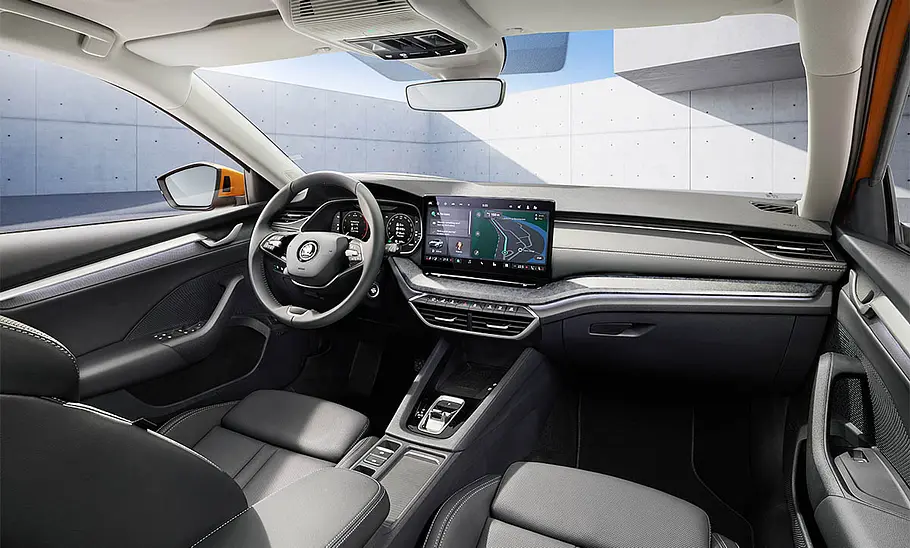 Das Cockpit des Skoda Octavia Combi Facelift (2024).