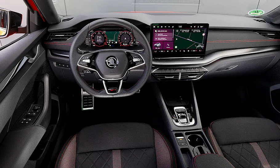 Skoda Octavia RS Combi Facelift (2024) Das Cockpit des Skoda Octavia RS Combi Facelift (2024).