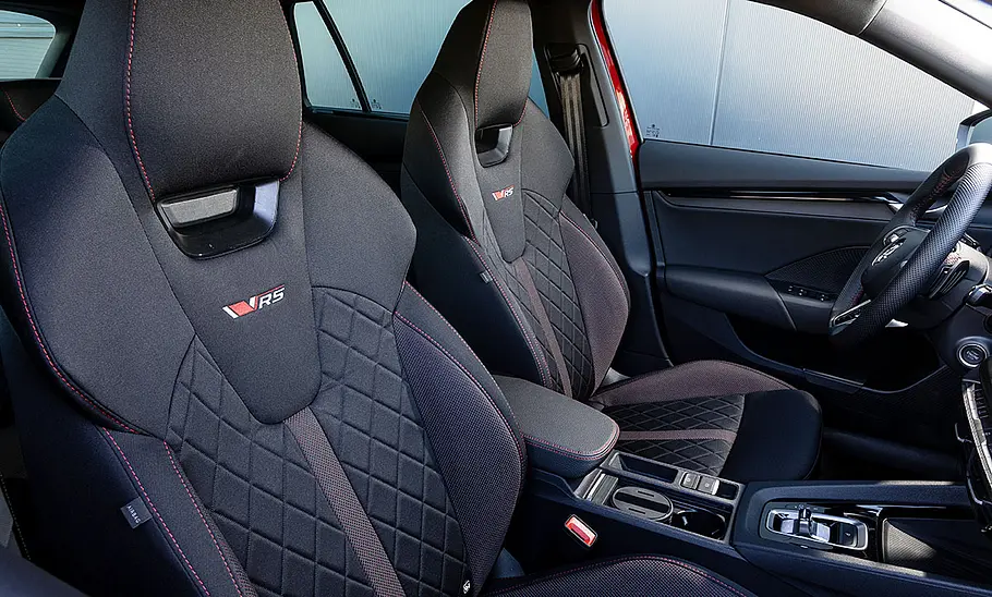 Skoda Octavia RS Combi Facelift (2024) Die Sitze des Skoda Octavia RS Combi Facelift (2024).