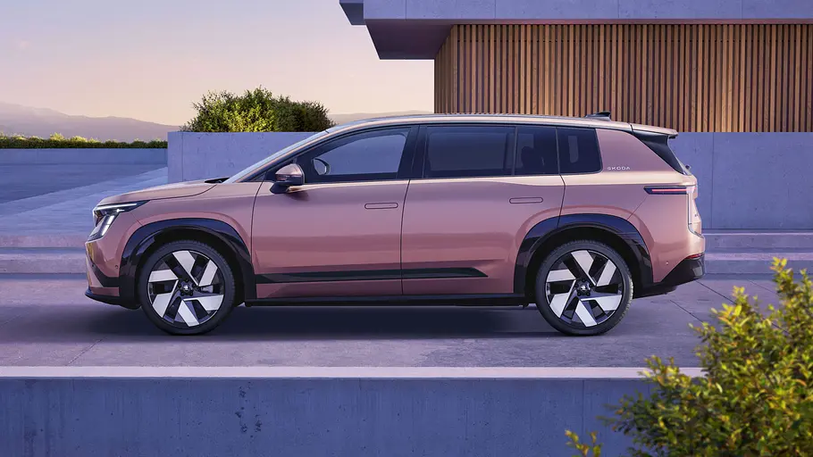 Der Skoda Peaq, statisch von links fotografiert.