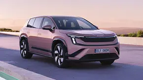 Der Skoda Peaq statisch von schräg vorne rechts. - Foto: Skoda Der Skoda Peaq statisch von schräg vorne rechts. - Foto: Skoda