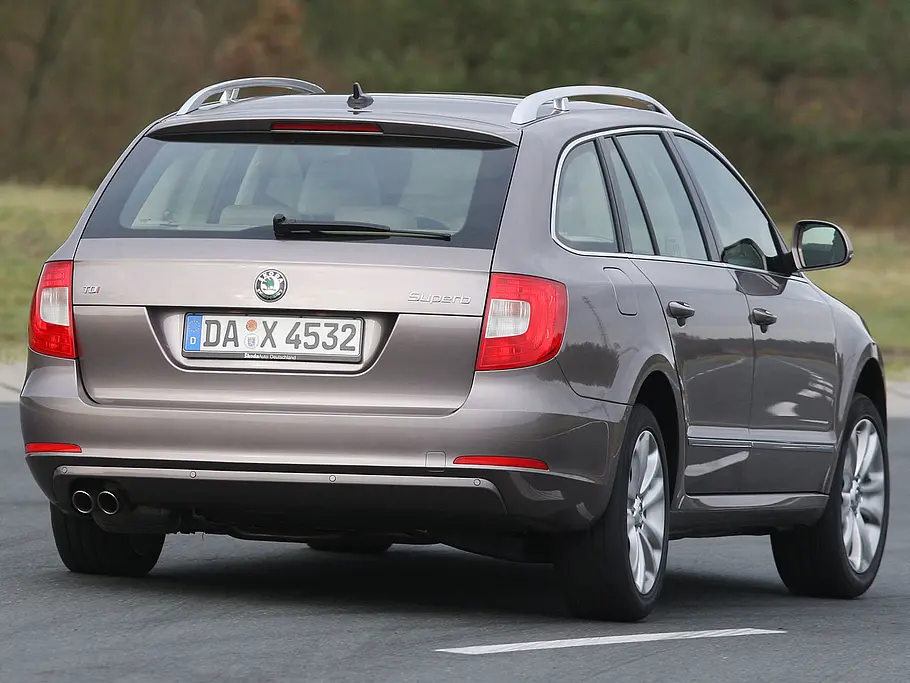 Skoda Superb Combi 2.0 TDI (DSG) Leichtmetallräder