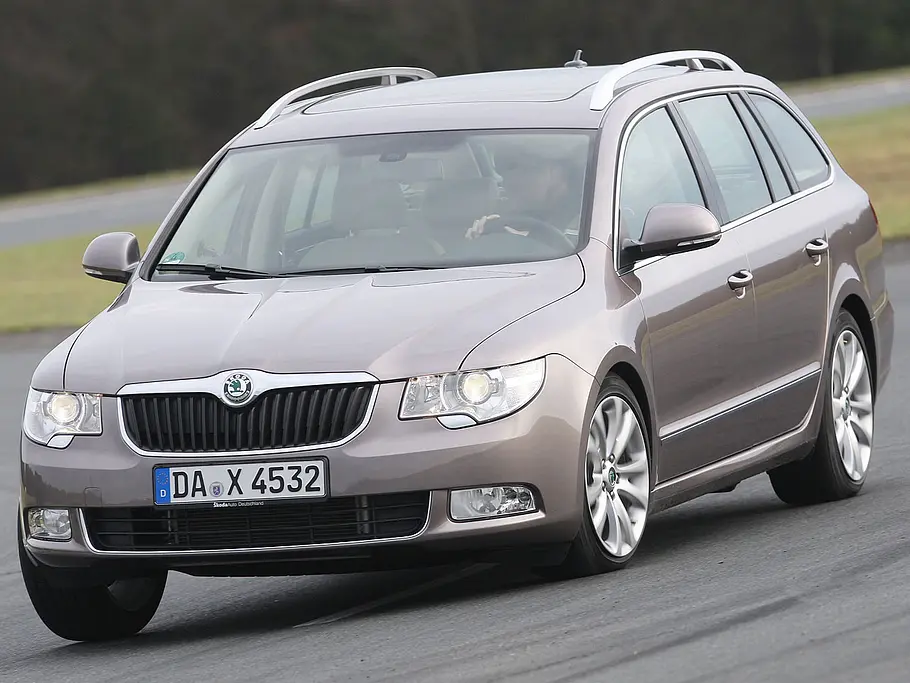 Skoda Superb Combi 2.0 TDI (DSG) Frontansicht