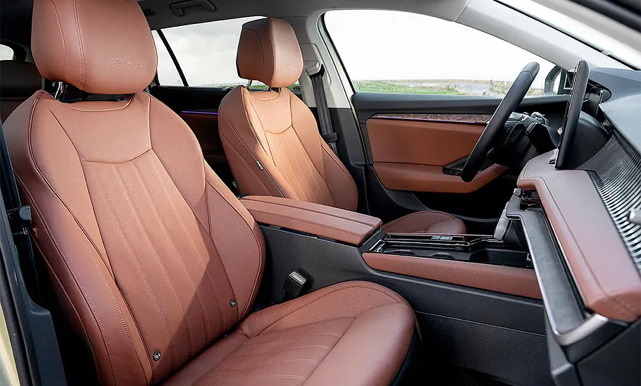 Skoda Superb Combi (2024) Skoda Superb Combi (2024)