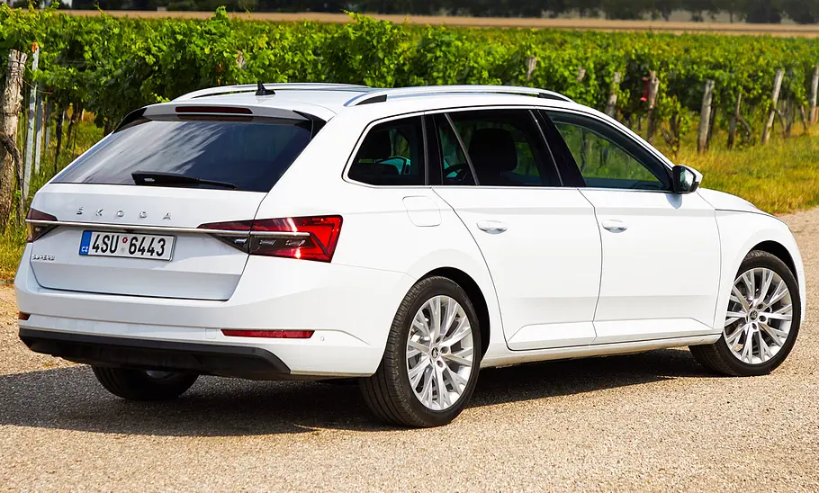 Skoda Superb Combi Facelift (2019)