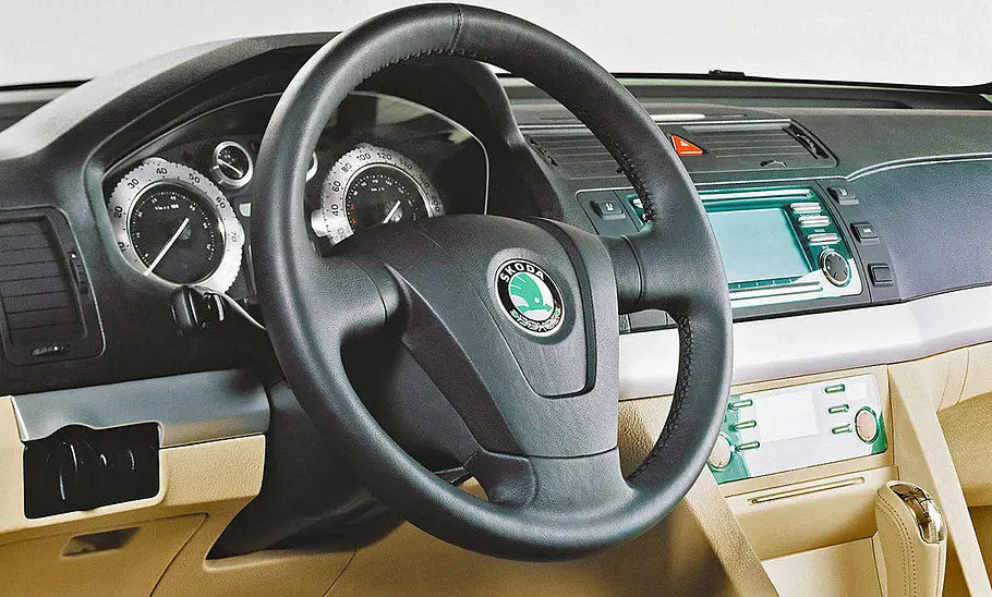 Skoda Tudor (2002) Das Cockpit des Skoda Tudor (2002).