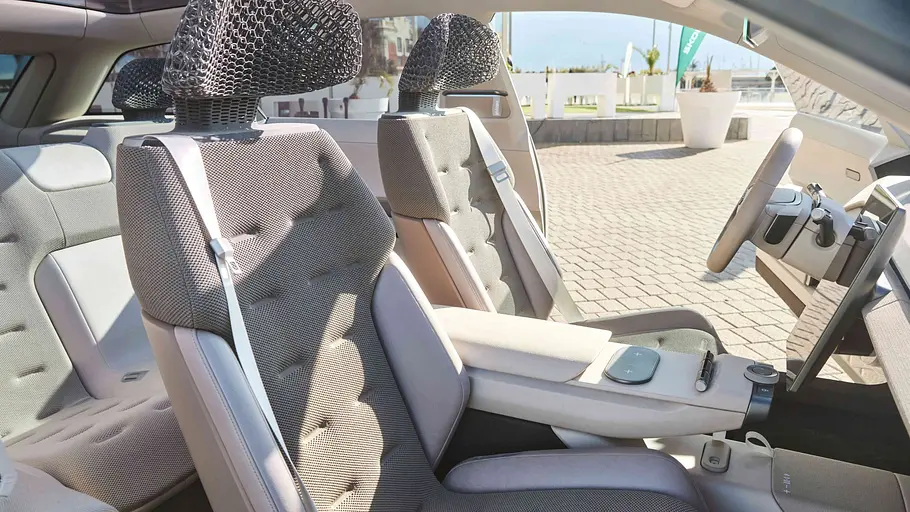 Die Vordersitze im Skoda Vision O.