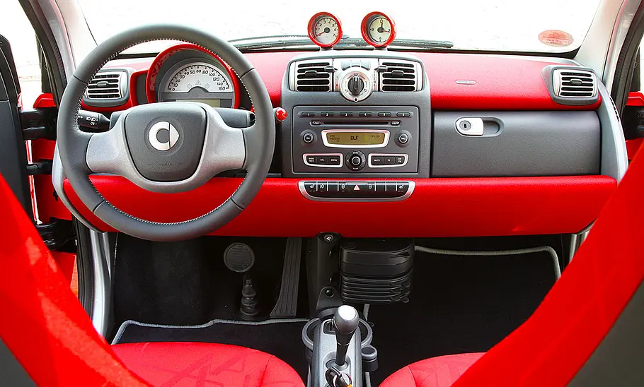 Das Cockpit des Smart Fortwo.