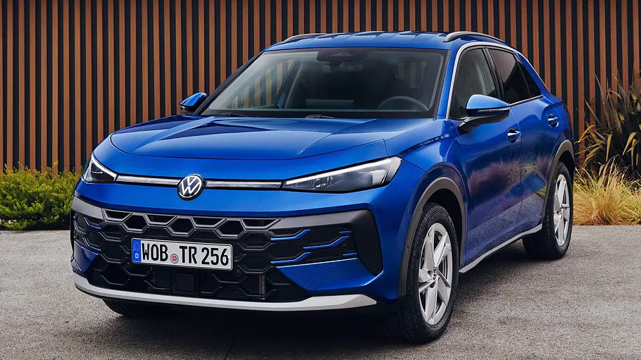 VW T-Roc statisch von schräg vorne fotografiert.
