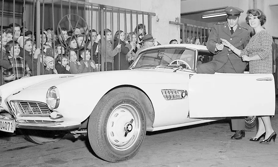 BMW 507 Frontansicht mit Elvis
