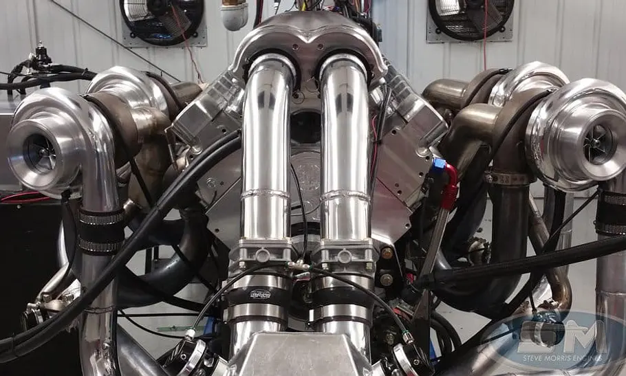 Devel Sixteen: V16 Frontansicht
