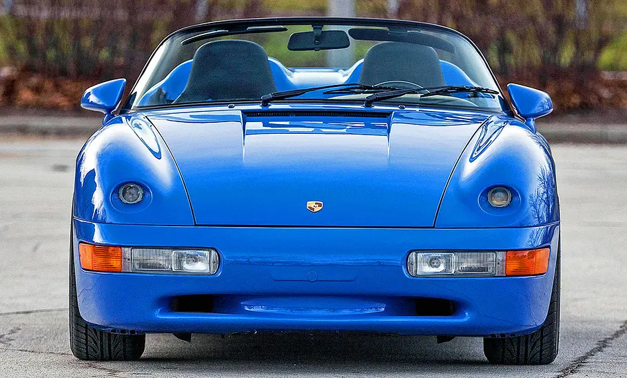 Porsche 964 Strosek Mega Speedster Der Porsche 911 Strosek Mega Speedster stehend von vorne