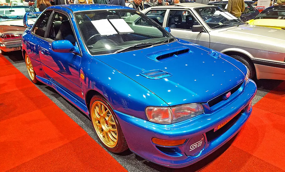 Der Subaru Impreza 22B STi stehend von vorne
