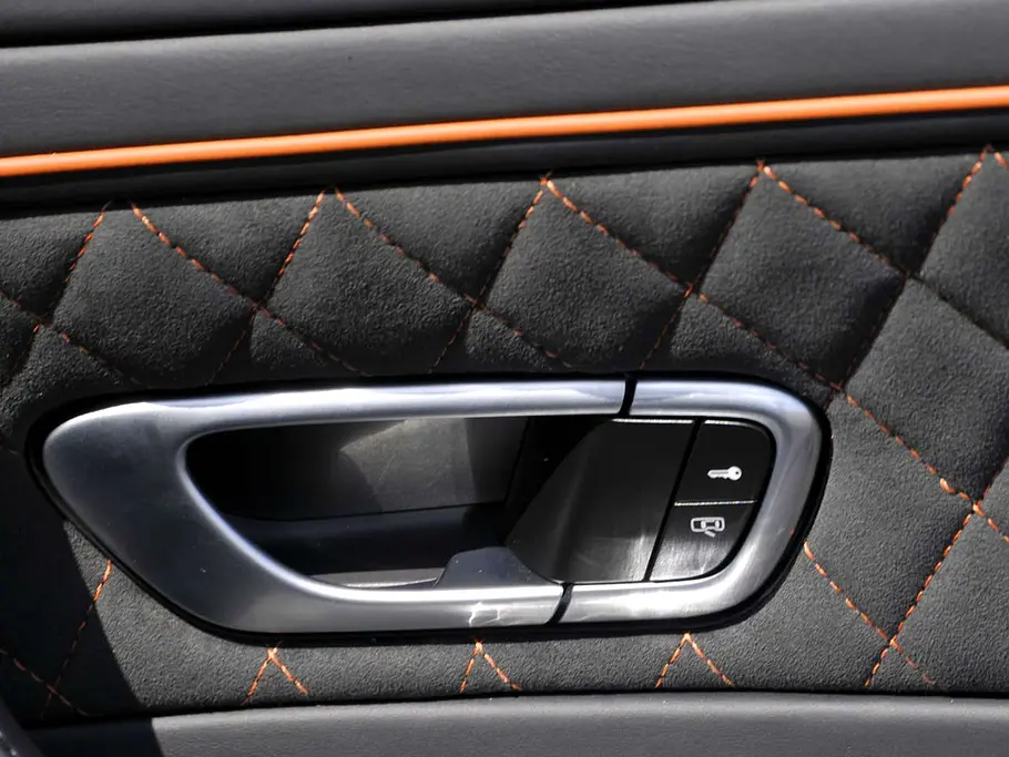 Bentley Continental Supersports Bentley Continental Supersports: edle Innenverkleidung