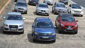 16 Kompakt-SUVs stehen sich im Test gegenüber - Foto: AUTO ZEITUNG