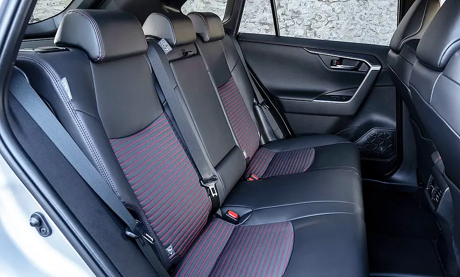 Suzuki Across (2020)