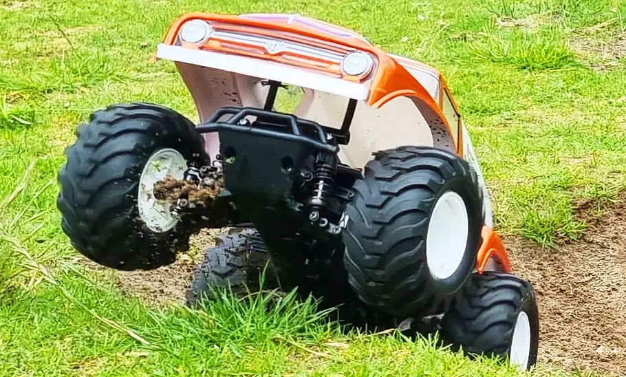 RC-Truck mit neuem Chassis: Der Tamiya Squash Van im Test!
