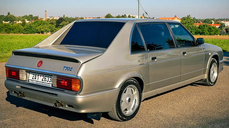 Tatra T700 (1996) Der Tatra T700 (1996) stehend von schräg hinten