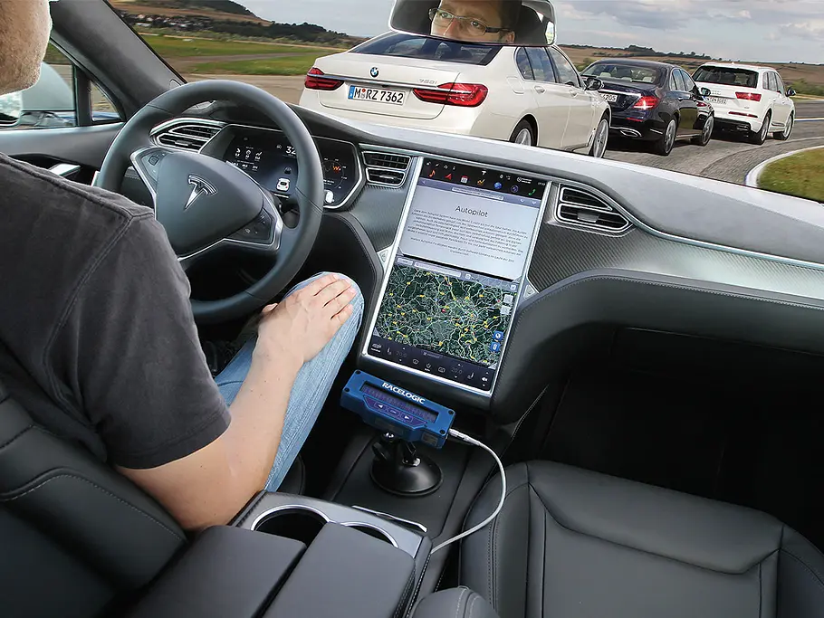 Audi, BMW, Mercedes und Tesla: Autopilot-Vergleich