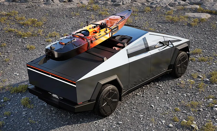 Tesla Cybertruck (2023) Der Tesla Cybertruck (2023) im Gelände stehend von schräg hinten fotografiert.
