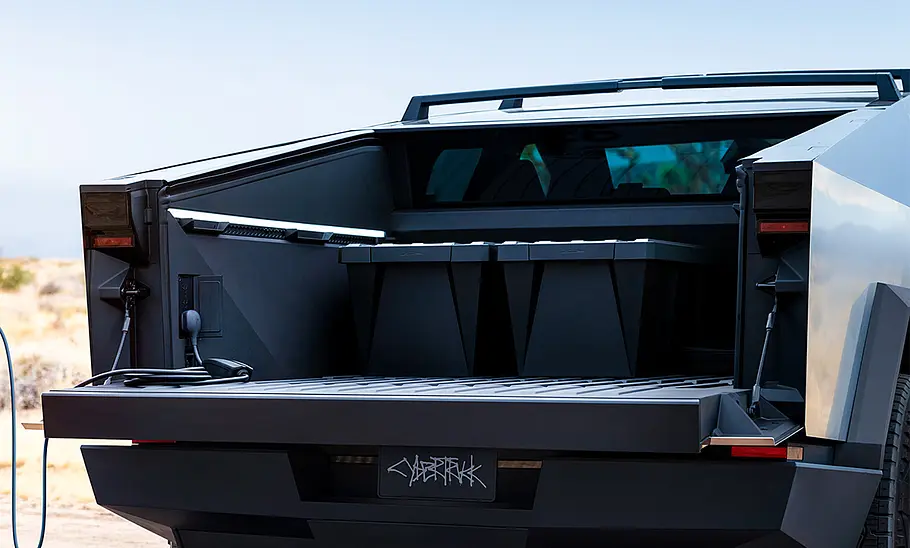 Tesla Cybertruck (2023) Die Ladefläche des Tesla Cybertruck (2023).