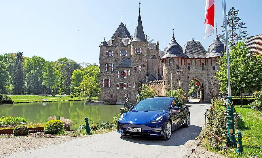 Tesla Model 3 Tesla Model 3