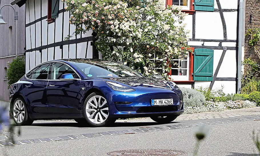Tesla Model 3 Tesla Model 3