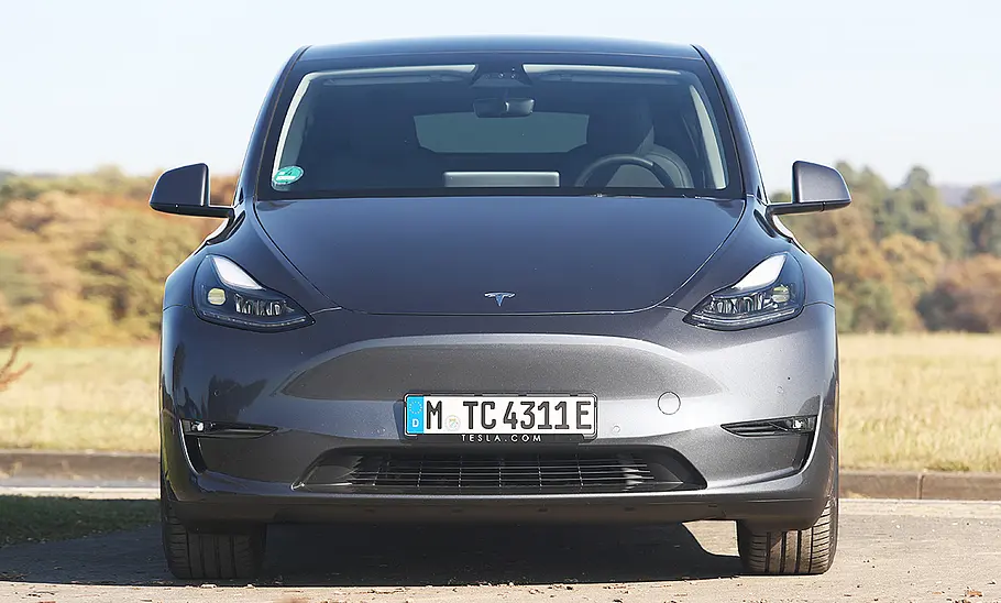 Tesla Model Y (2020) Tesla Model Y (2020)