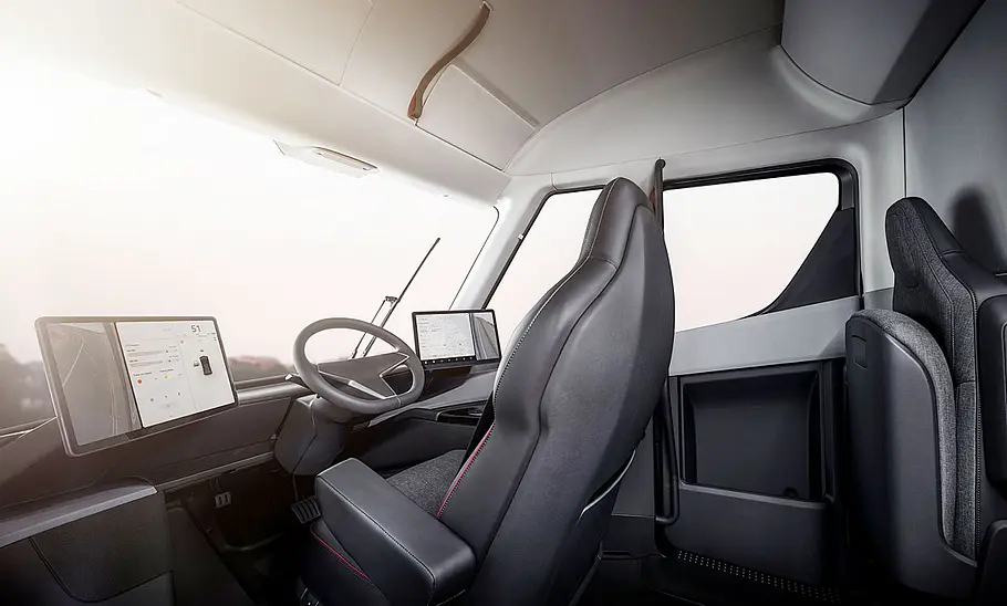 Tesla Semi (2022)