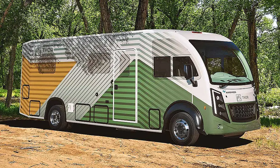 Thor Industries Hybrid-Wohnmobil (2025) Thor Industries Hybrid-Wohnmobil (2025); stehend, Ansicht schräg vorne