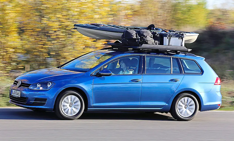 Dachplattform Thule Caprock im Test auf VW Golf Variant.
