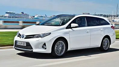 Toyota Auris Touring Sports Hybrid Kompaktkombi Fahrbericht Neuheit Front