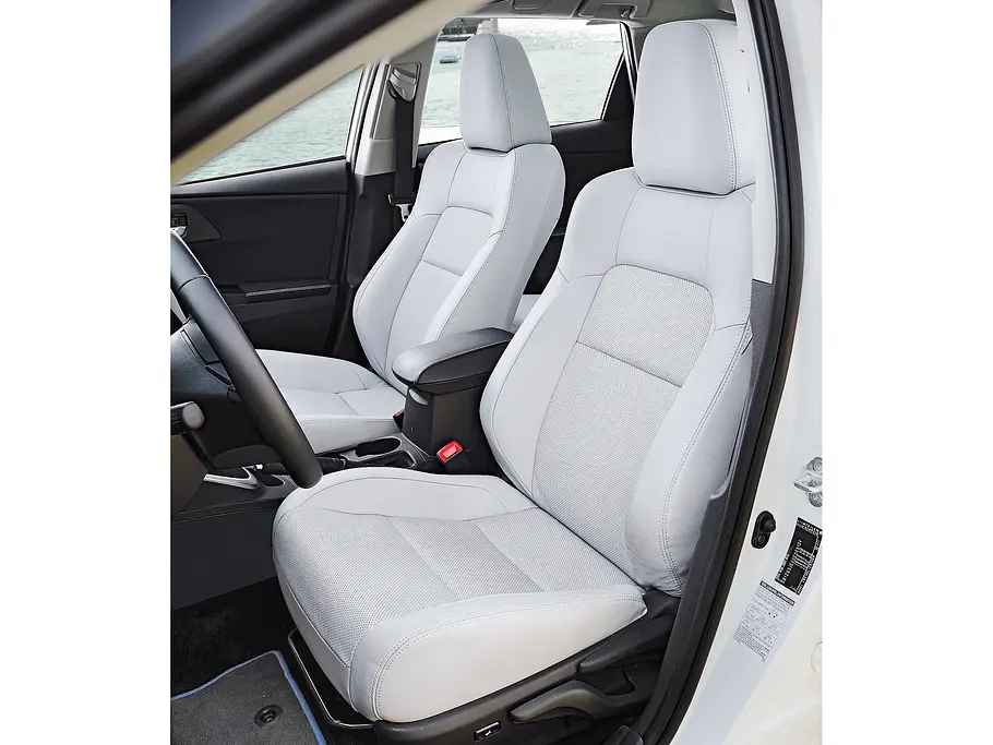 Toyota Auris Touring Sports Hybrid Kompaktkombi Fahrbericht Neuheit Sitze