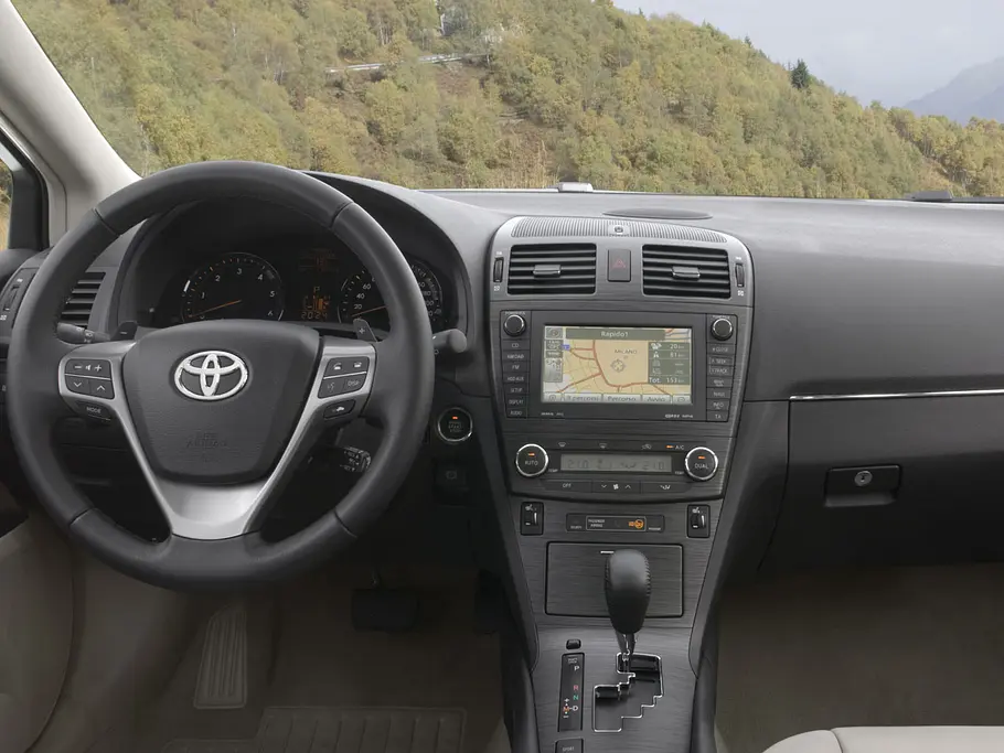Toyota Avensis Bilder Toyota Avensis Cockpit