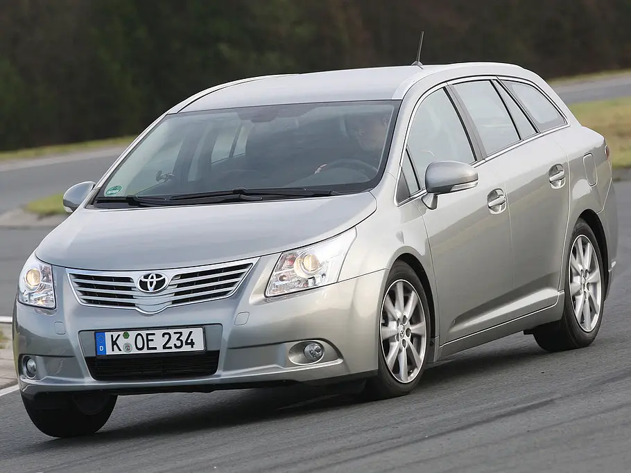 Toyota Avensis Combi 2.2 D 4D Frontpartie