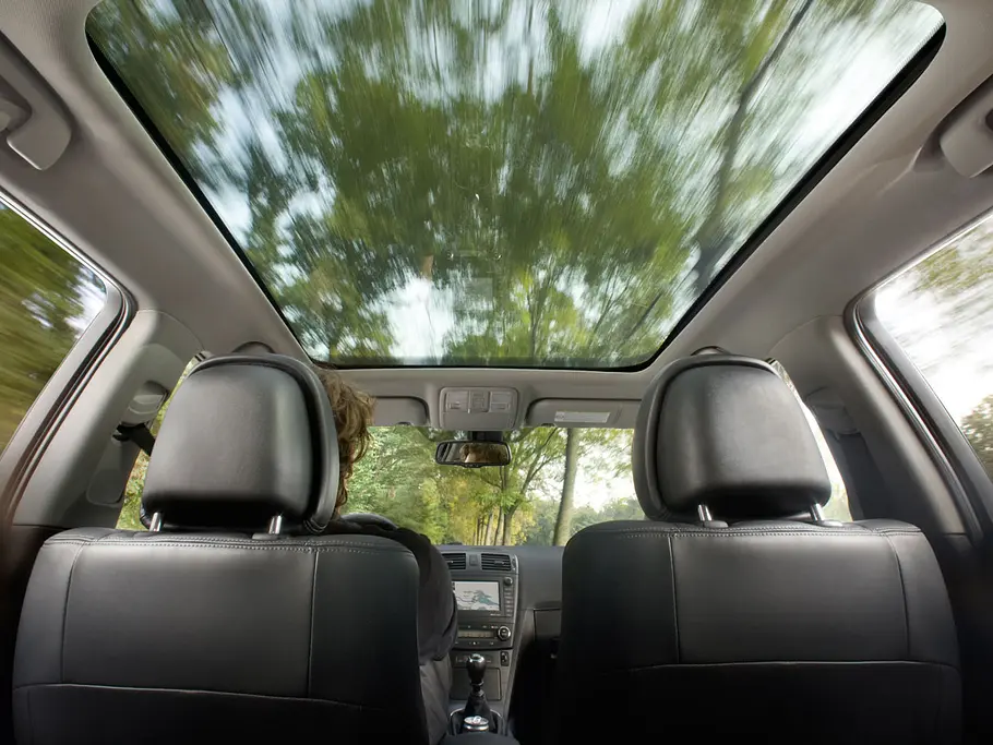 Toyota Avensis Bilder Toyota Avensis Panorama Glasdach