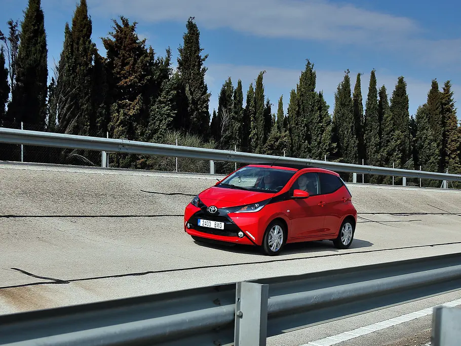Toyota Aygo 2014 Fahrbericht Toyota Aygo 1.0 2014 Kleinwagen Bilder technische Daten