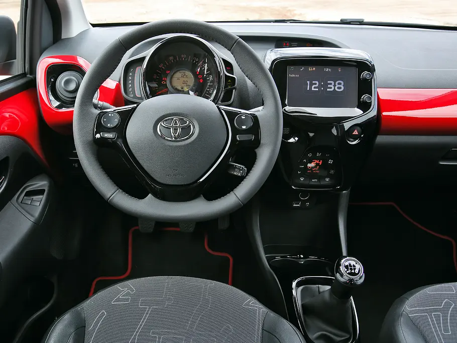 Toyota Aygo 1.0 Fahrbericht Toyota Aygo 1.0 2014 Kleinwagen Bilder technische Daten