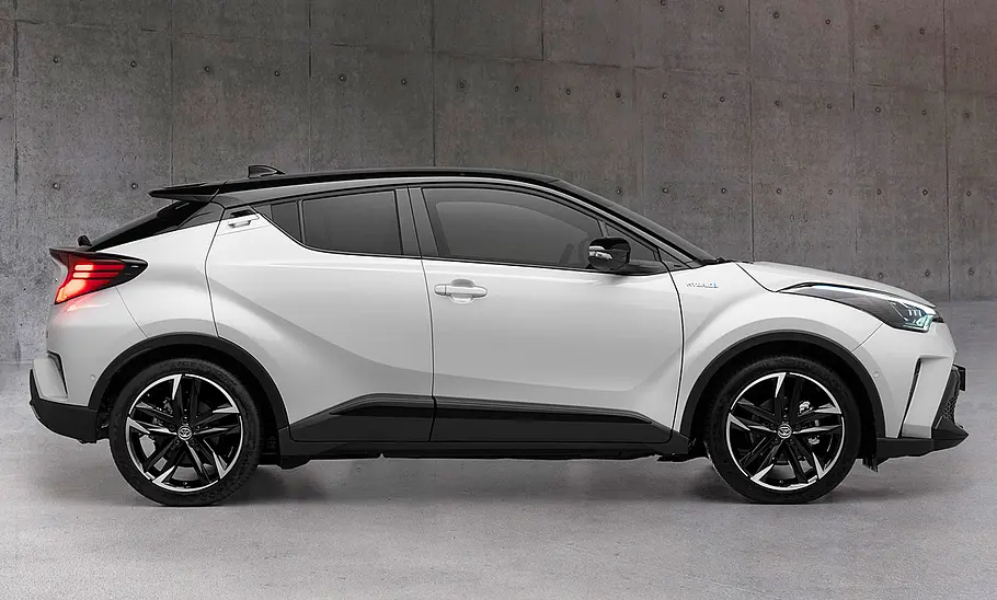 Toyota C-HR GR Sport (2021) Toyota C-HR GR Sport (2021)