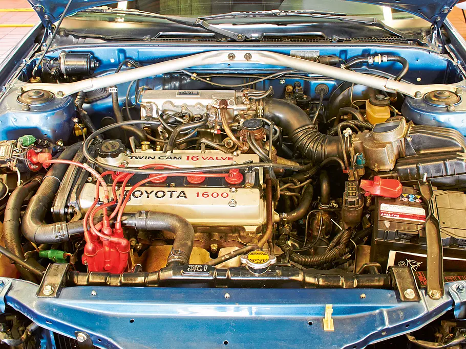 Toyota Celica T16 Motor