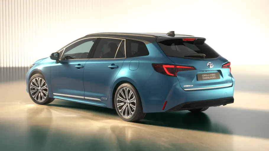 Das Sondermodell 60th Anniversary der Toyota Corolla Touring Sport statisch von schräg hinten links.